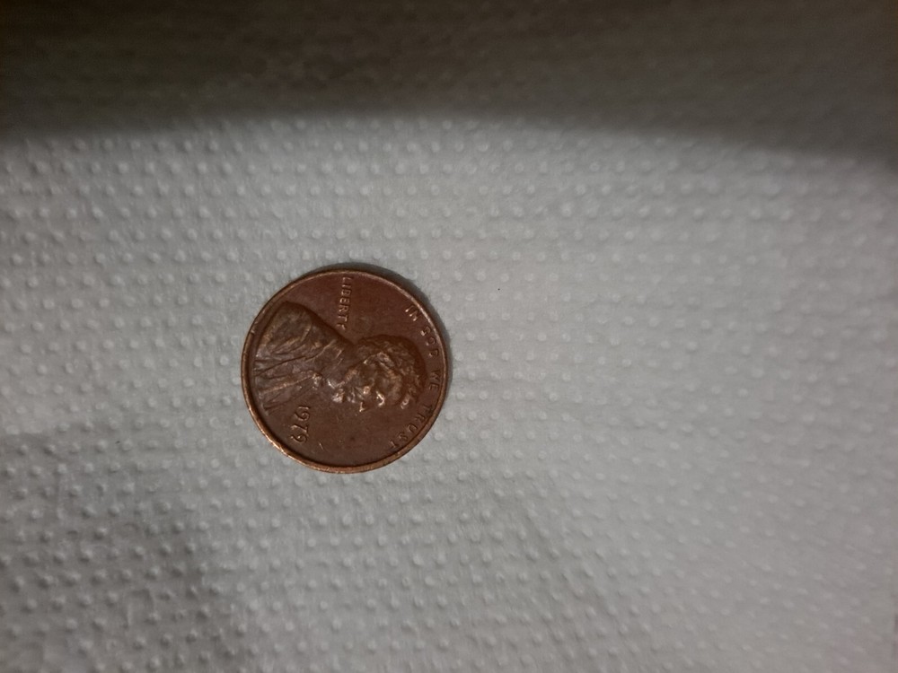 1979 Lincoln Red Penny No Mint Mark Rare Error Coin