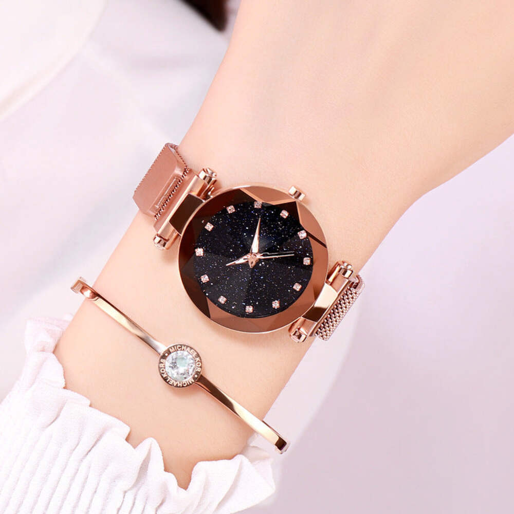 Chic Magnet Watch with 33mm Dial and 240mm Strap Length