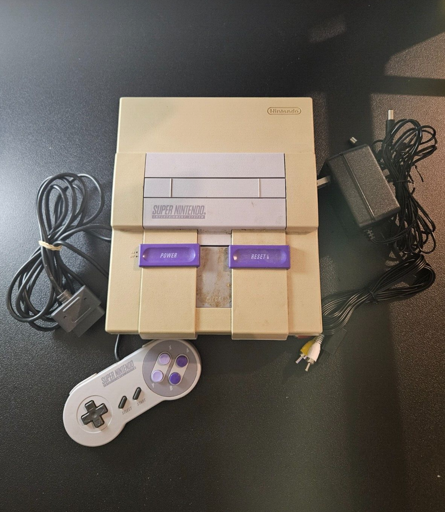 SNES Super Nintendo Console with SNS-005 Controller and Cords