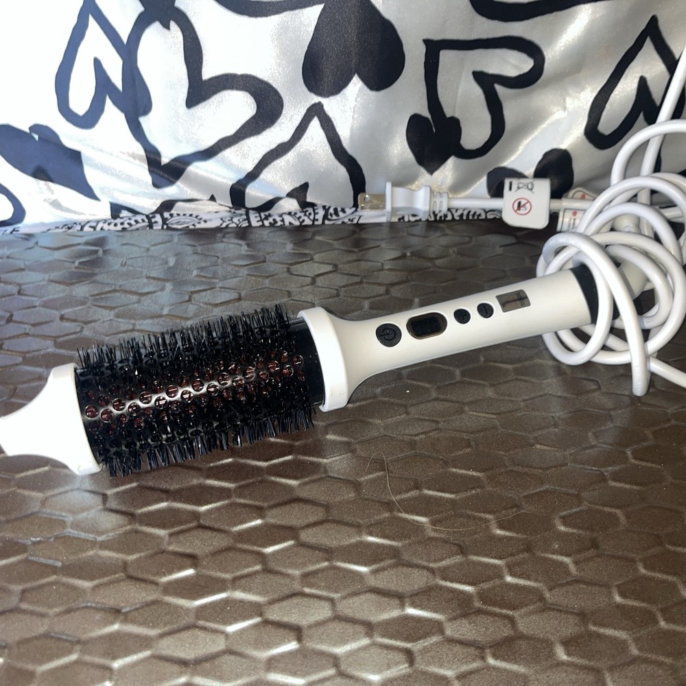 BondiBoost Infrared Thermal Brush - Heated Round Styling Brush - White