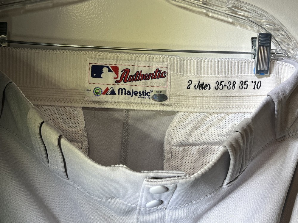 DEREK JETER MLB N.Y. YANKEES AUTHENTIC GAME ISSUED PANTS LOA MLB & STEINER