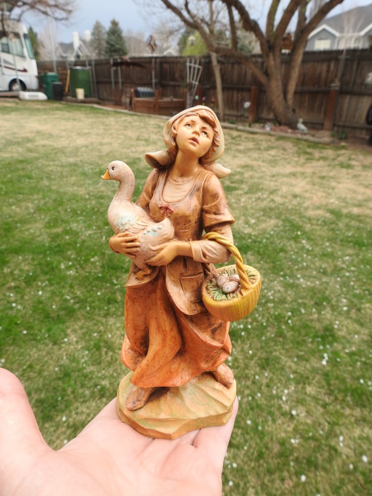 Fontanini DEBORAH 1993 Shepherdess Girl / Woman with Goose #349 Italy  7 1/2