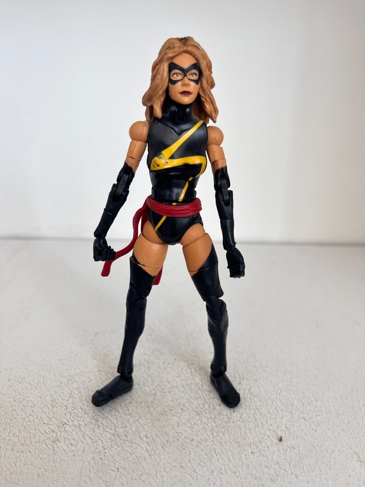 MARVEL LEGENDS BAF GIANT MAN SERIES MS. MARVEL ACTION FIGURE TOY BIZ 2006