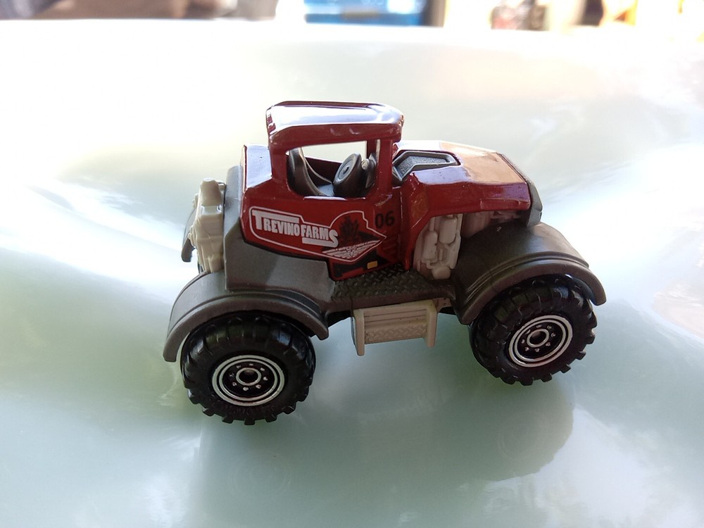 Matchbox Dirtstroyer Tractor  - Trevino Farms Vehicle Toy