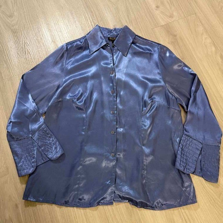 Ashley Stewart Womens Blue Silky Button Up Shirt Long Sleeve Pleated Cuff