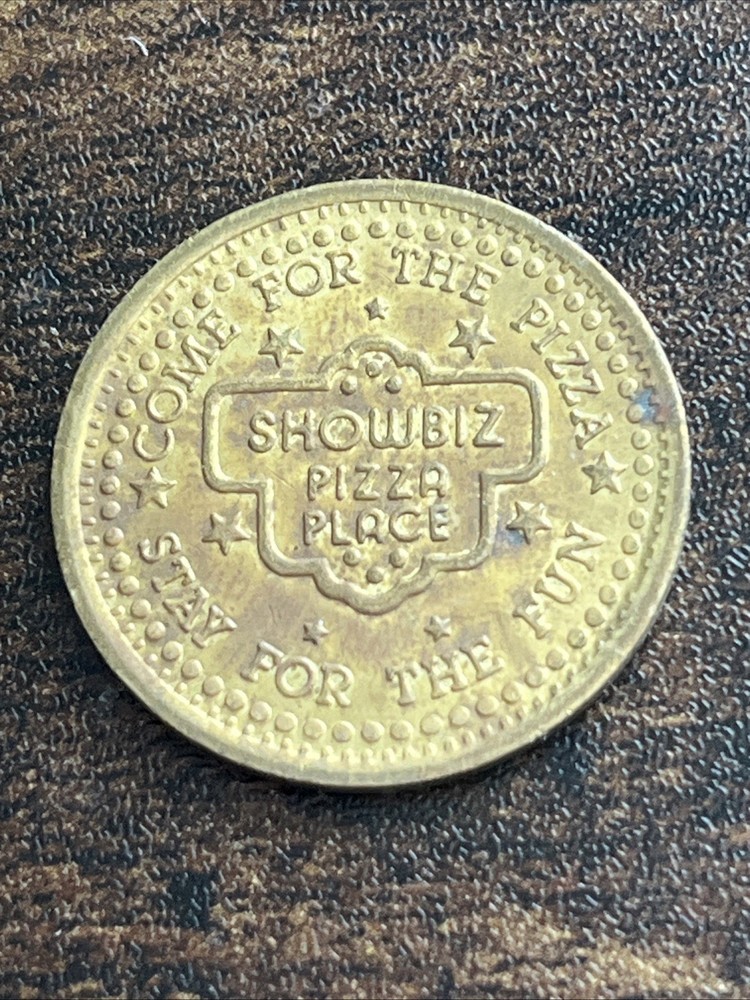 Vintage Showbiz Pizza Place Come For The Pizza Stay For Fun Token Coin TC1138*