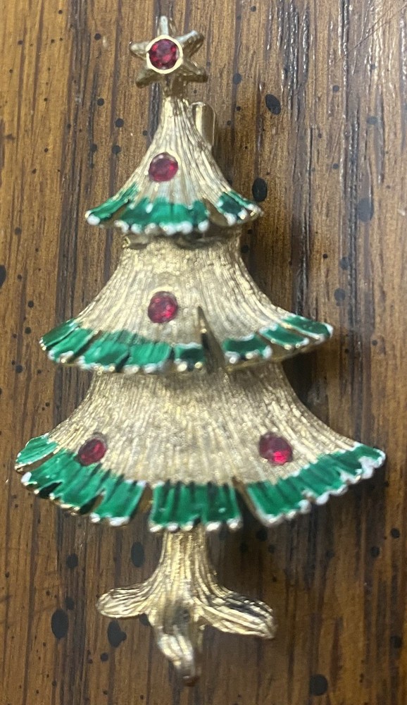 Vintage Gold Tone Christmas Tree Holiday Brooch Pin Red Stones Green Trim 1 3/4”