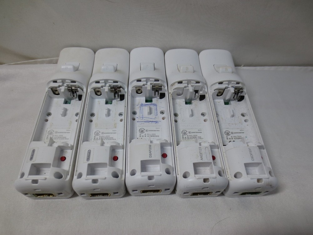 Official OEM Nintendo Wii Remote White RVL-003 Lot Of 5 Controller For Parts