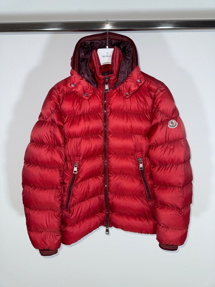 Moncler Thoule Jacket Size 3 M/L in Vibrant Red