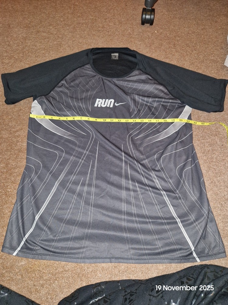 Nike Mens NikeFit Run Dri Fit T Shirt XL Black Grey