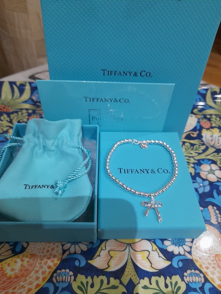 Tiffany&Co. 925 Sterling Silver Bow Charm 4mm Beaded Bracelet  18cm/M. New.