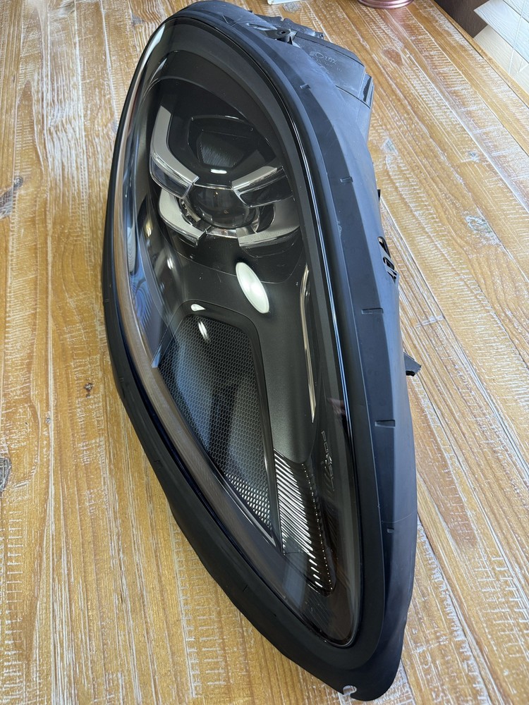 # 2019 2020 2021 2022 2023 PORSCHE MACAN RH PASSNGER SIDE  LED  HEADLIGHT OEM