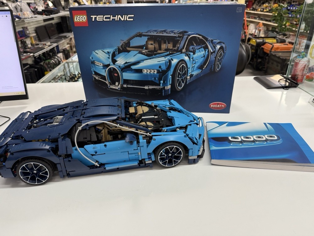 LEGO Technic 42083 Bugatti Chiron Used Built Read Description!