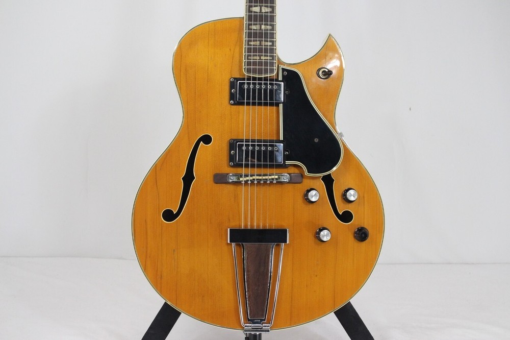 YAMAHA AE-11 Electric Guitar