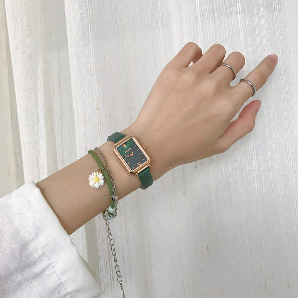 Elegant Emerald Green Dial Women's Fashion Watch with Retro Rectangular Design