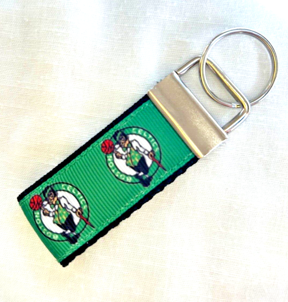 HANDMADE MINI KEY FOB DECORATED with BOSTON CELTICS GREEN RIBBON, NBA Luggage ID