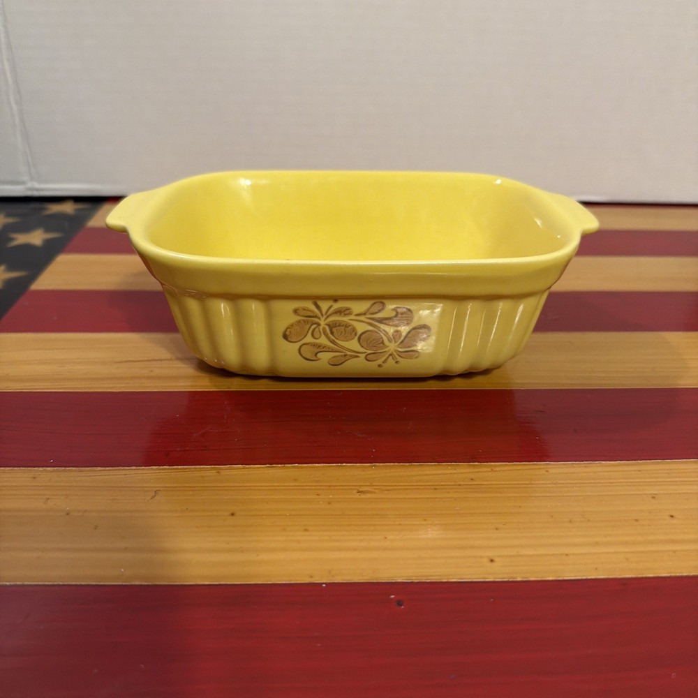 Vintage Pfaltzgraff 1983 FTDA 16 Oz Casserole Baking Dish Yellow