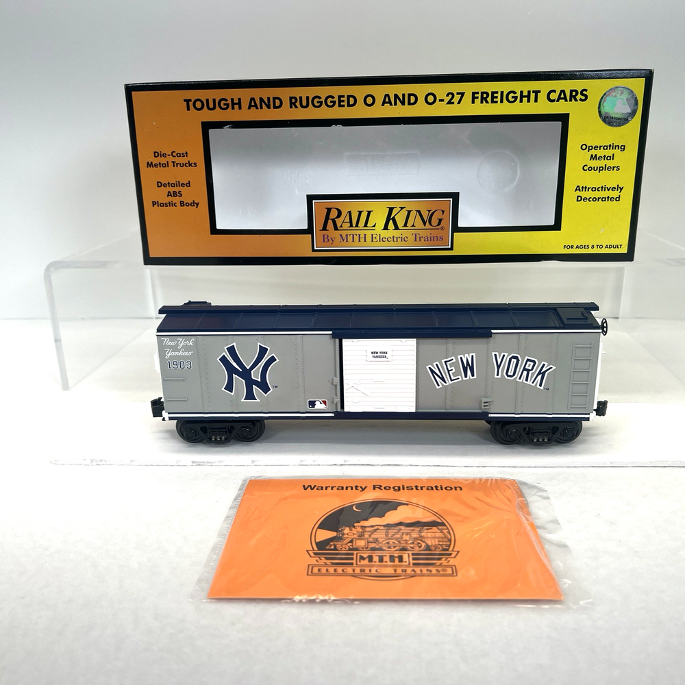 MTH RailKing 30-74179 MLB New York Yankees O-27 Gauge Boxcar Baseball Train