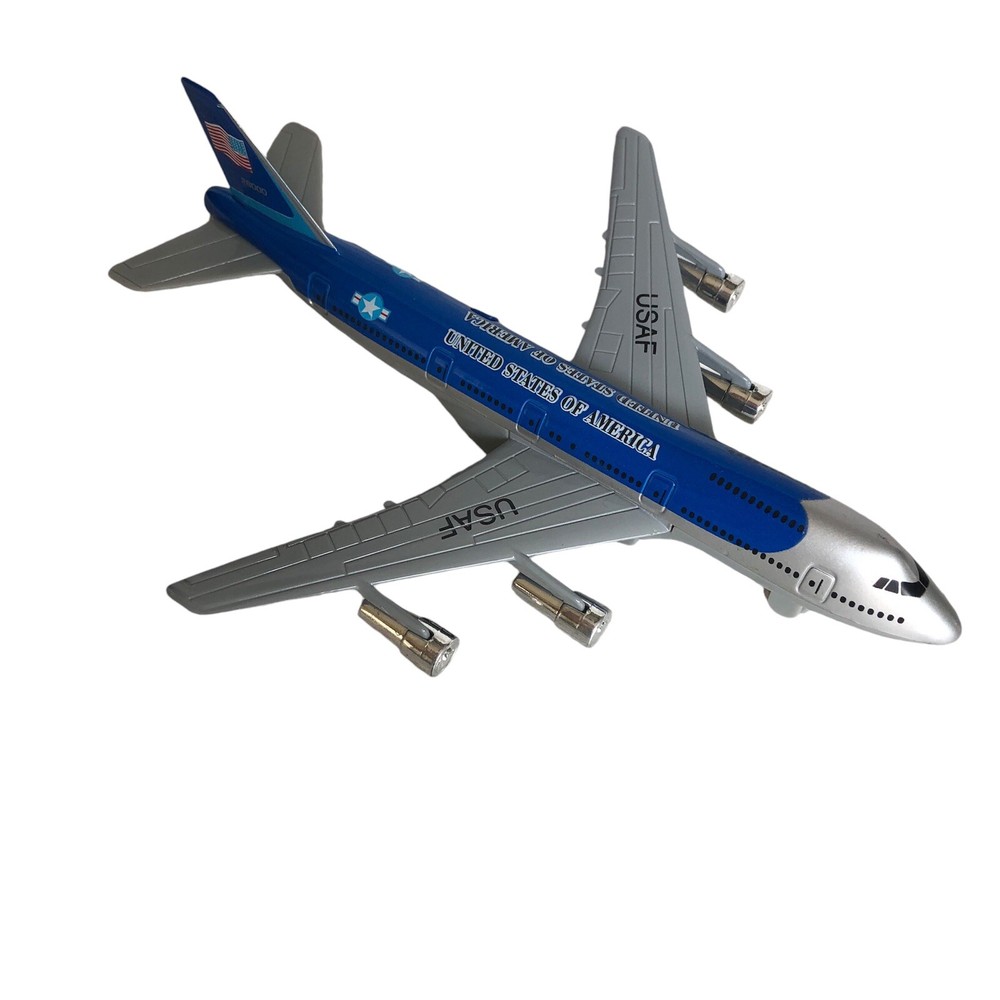 Junye Dongguan Air Force One Diecast Boing 747 Pull Back & Go Open & Shut Doors