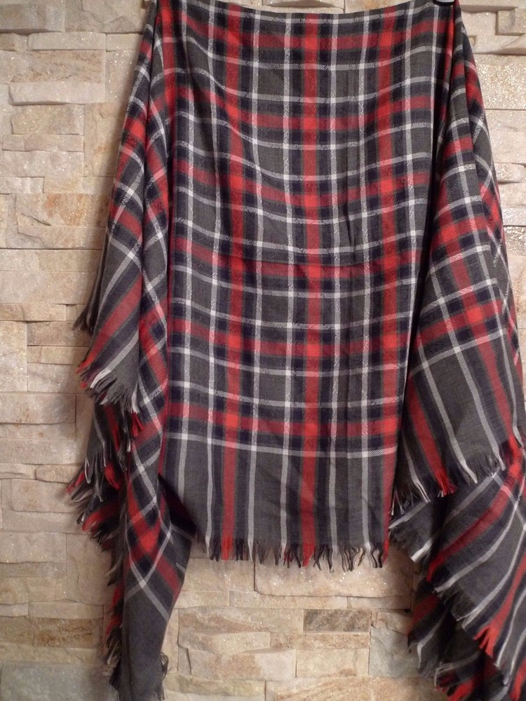 GUCCI Oversize Plaid Square Wool Silk Shawl Scarf Stole Unisex Made in Italy