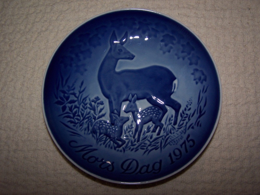 Mothers Day 6 Inch Wall Plate DOE FAWNS 1975 B&G Copenhagen Denmark-image