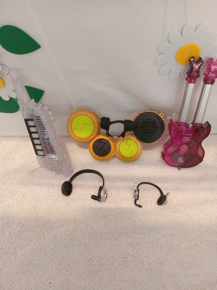 LOL Band Accessories 2 Guitars Drum Set Microphone Headset Still Plays