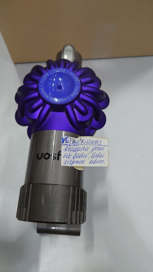 Dyson V6 Cordless Vacuum Used Weak Battery No Accessories