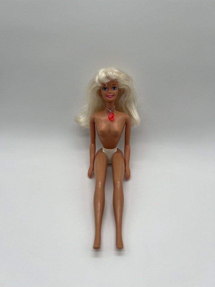 1966 Mattel Barbie Indonesia ( Box 10)