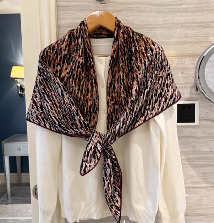 70% cashmere 30% silk leopard print double side printed square Wrap shawl 39''
