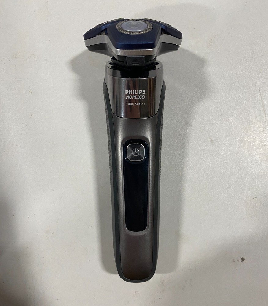 Philips Norelco Shaver 7200 Rechargeable Wet And Dry Electric Shaver. |2991
