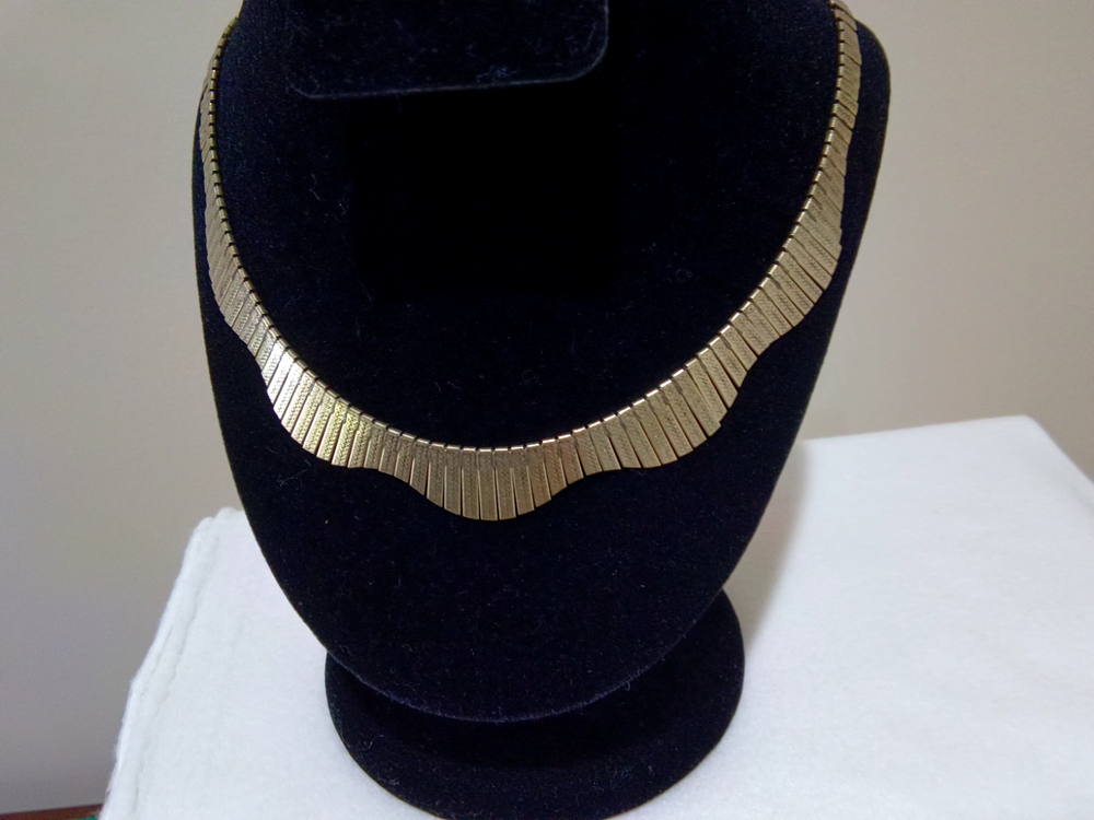Gold Tone Metal Panel Dangle Choker Necklace 20