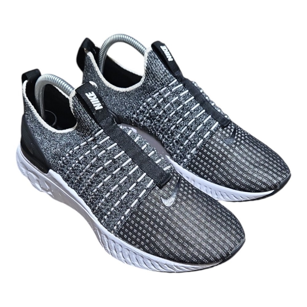 2021 Nike React Phantom Run Flyknit Black White SZ 9 ( CJ0280-002 )