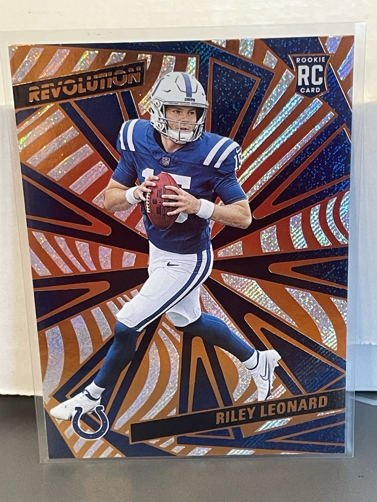 2025 Panini Revolution Football Riley Leonard Rc