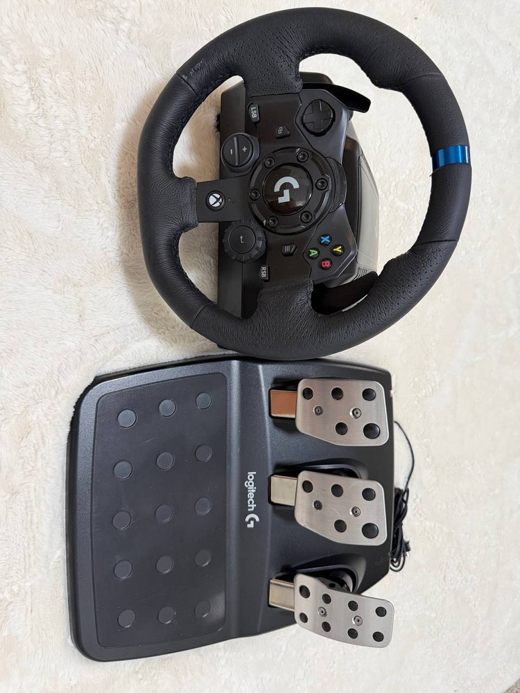 Logitech G923 Driving Force Racing Wheel, Pedal and Shifter Set  (For XBox, PC)
