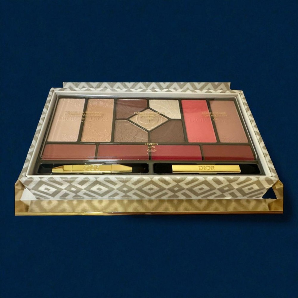 Dior 2024 Christmas Coffret Eclat Couture Multi-Use Palette ¥20,900