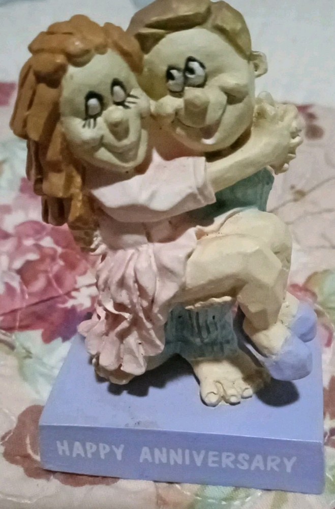 HAPPY ANNIVERSARY Russ Berrie SILLI-SCULPTS                                 (38)