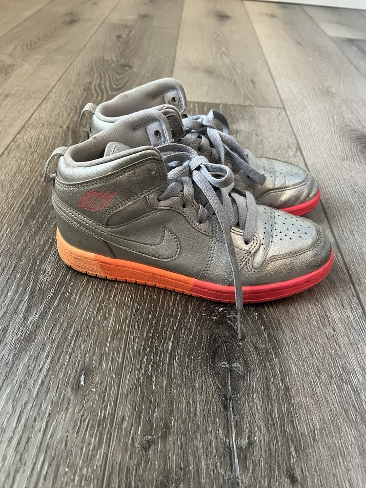 Kids AJ1 Jordan Mid Sneakers in Metallic Silver with Pink & Red Accents Size 2