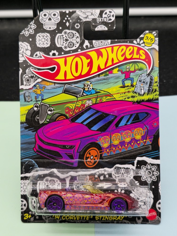 Hot Wheels 2021 HALLOWEEN SERIES ‘14 CORVETTE STINGRAY #3/5 New On Card B39