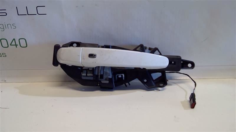 2019-2021 CHEVROLET TRAVERSE RIGHT OUTSIDE DOOR HANDLE OEM 13512735