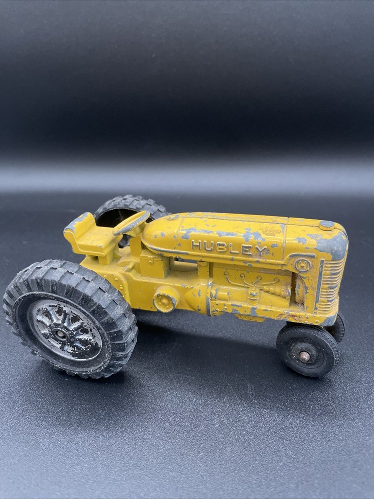 VINTAGE HUBLEY DIE CAST KIDDIE TOY TRACTOR MADE IN U.S.A. YELLOW
