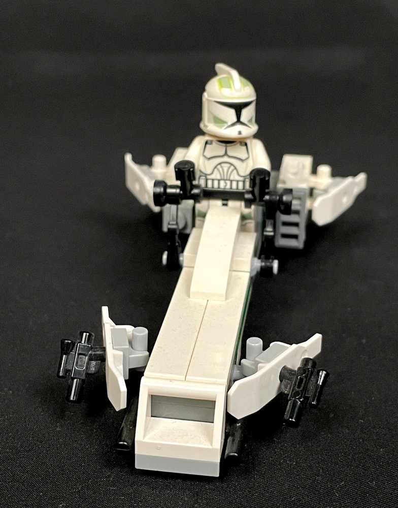 Lego Star Wars Horn Company Clone Speeder & Clone Trooper 7913 - Great Shape