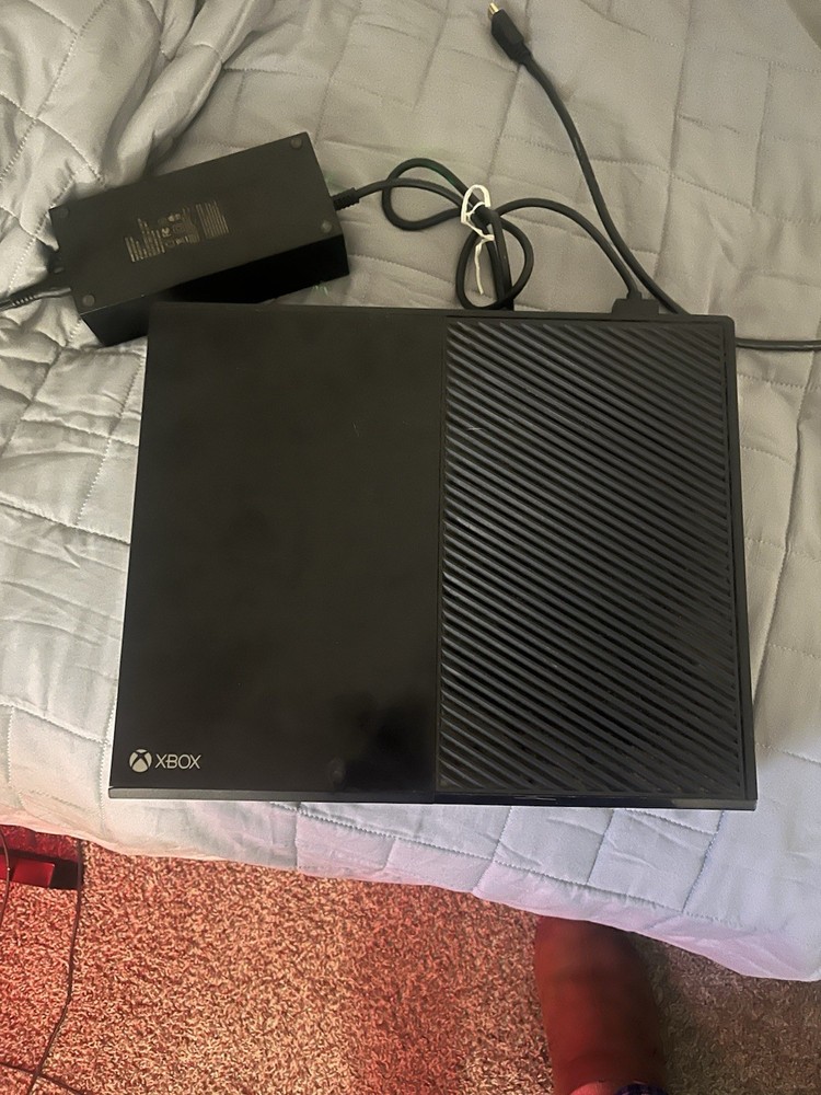 Microsoft Xbox One 1540 500GB Console - Black
