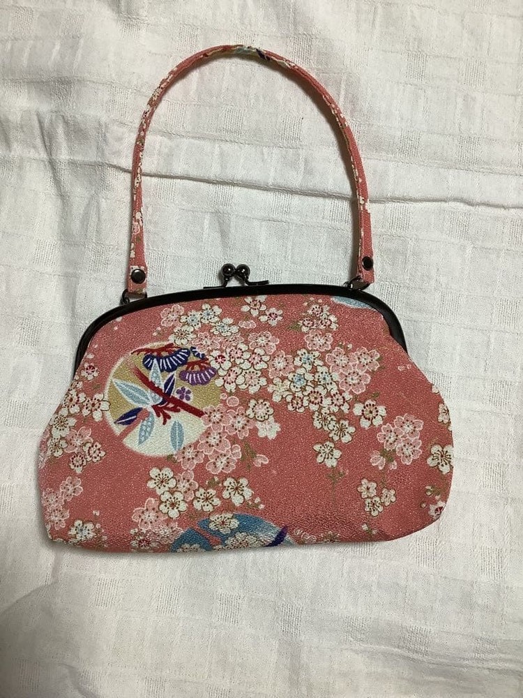 Clasp bag Japanese pattern