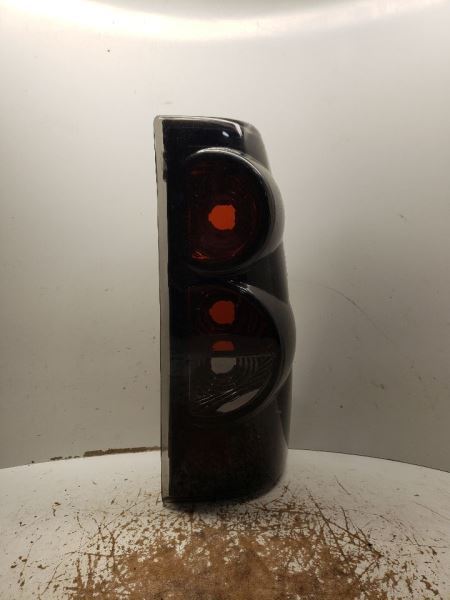 Passenger Right Tail Light Assembly for 99-03 GMC Sierra 1500 Pickup 1069479
