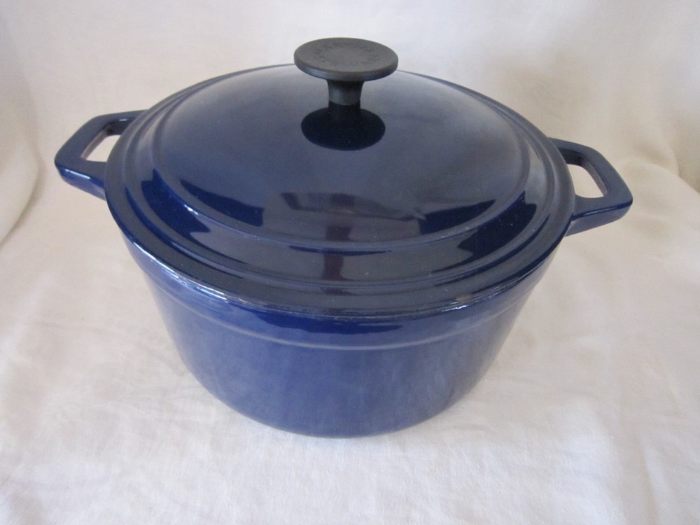 Martha Stewart 5 Qt Cobalt Blue Enameled Cast Iron Dutch Oven Lid 10x5 Inches