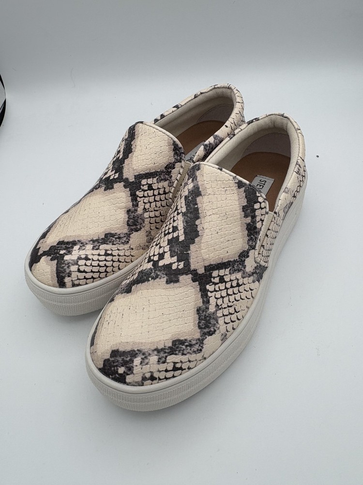 Steve Madden Shoes Womens Size 6.5 Beige Gills Slip Platform Flats Snake Print