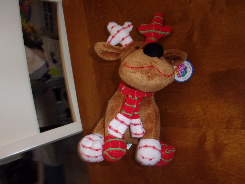 nancO    PLUSH NWT 10