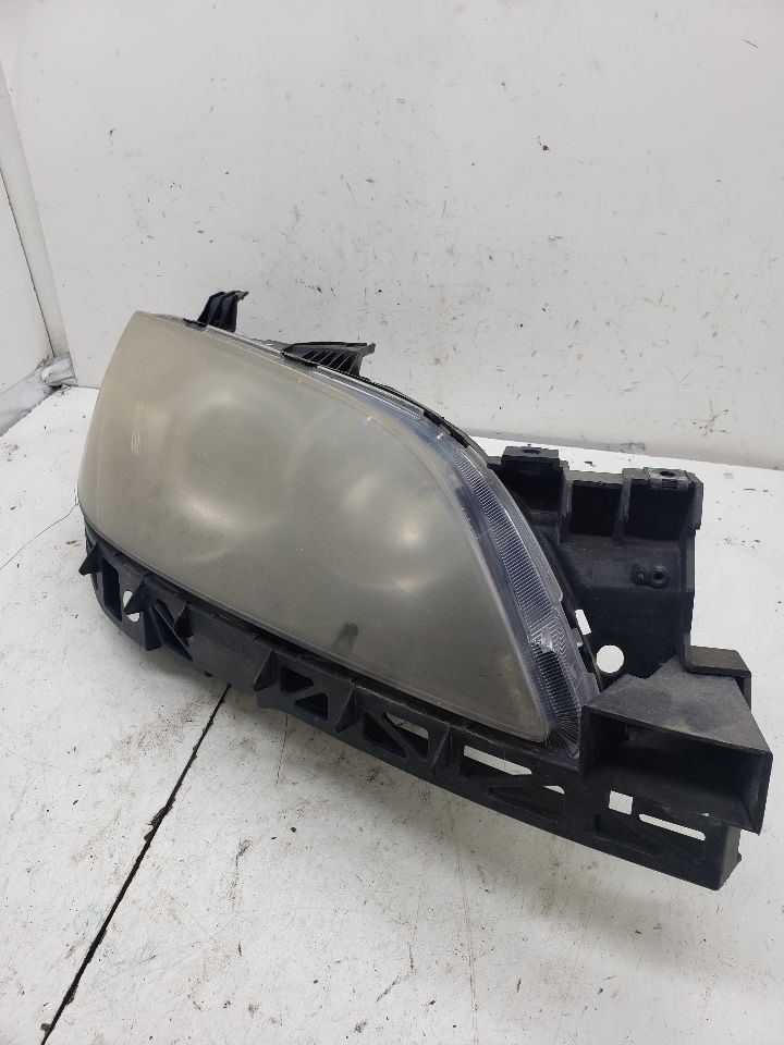 04-09 Mazda 3 Sedan Right Passenger Halogen Headlight 724563
