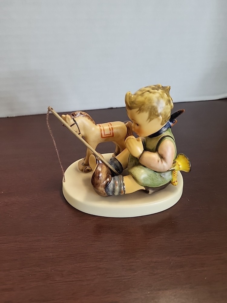Hummel 658 Playful Blessing TMK-7 Exclusive Edition Figurine in Excellent Condition