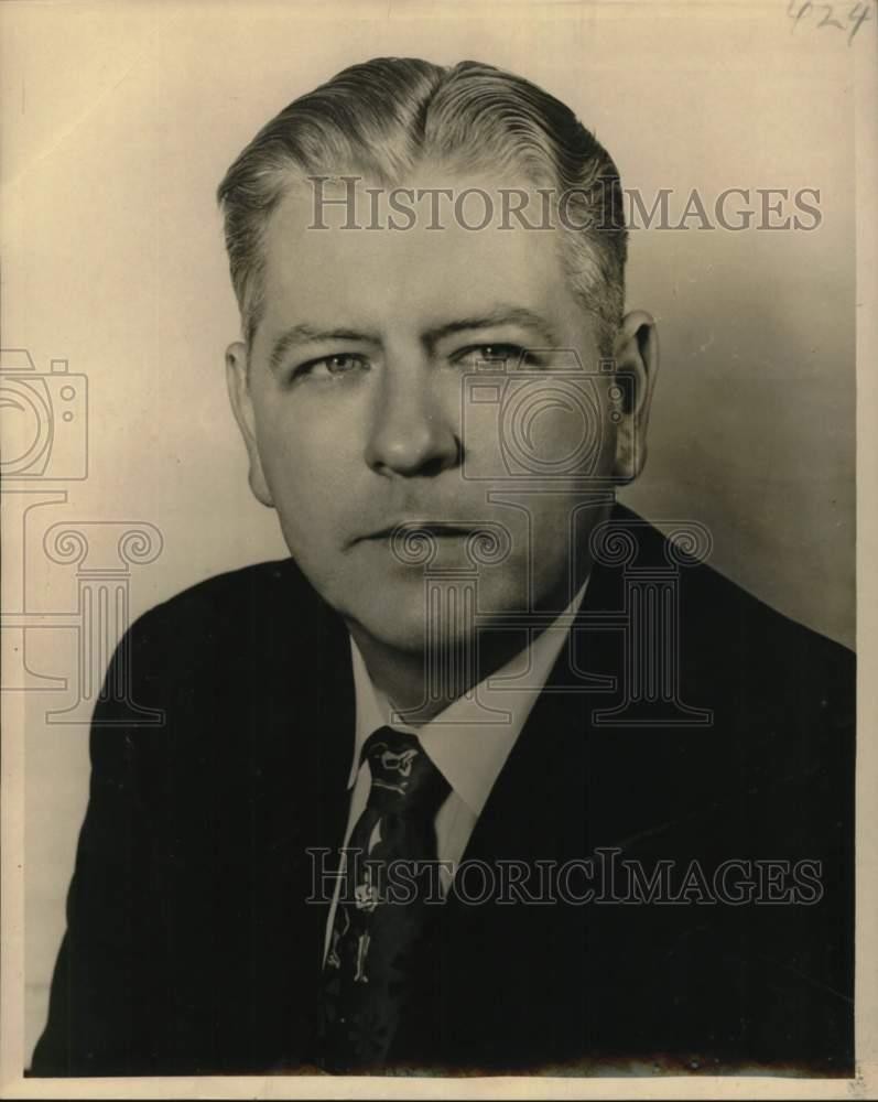 1951 Press Photo James E. Steiner, president of Steiner Finance Corporation